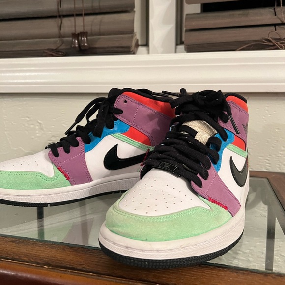 2020 Women’s Air Jordan 1 Mid SE ‘Lightbulb’ - Picture 7 of 7